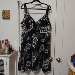 Peppermint Bay black and white sundress